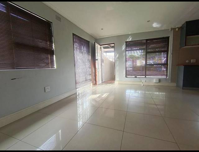 2 BEDROOM HOUSE FOR SALE IN PROTEA VILLAGE